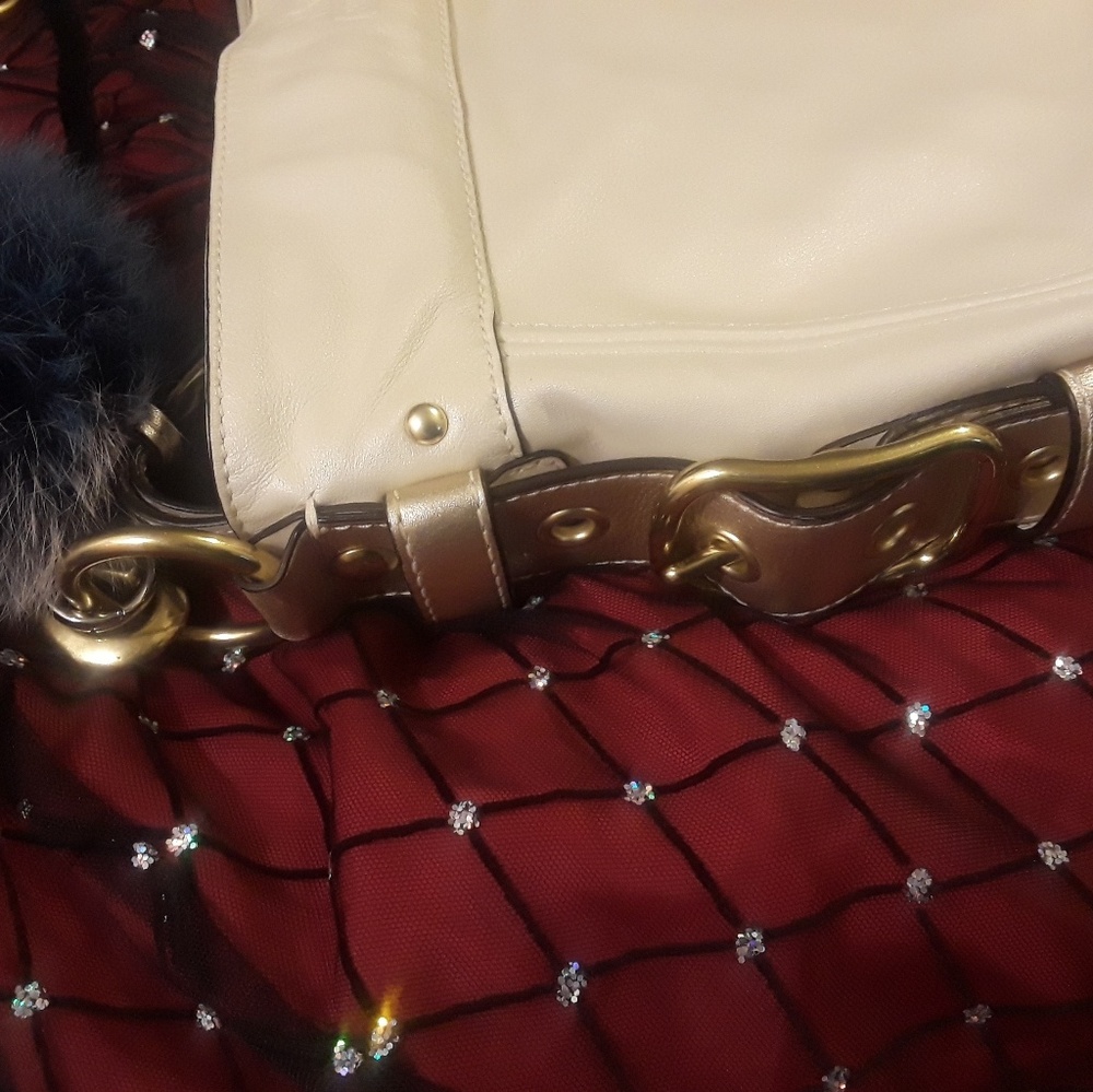 Purse - Picture 2 of 8